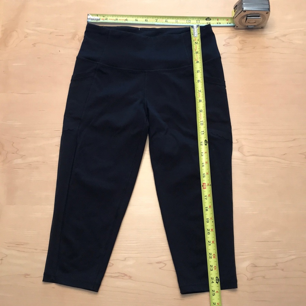 Victoria Secret Sport Black Capri Leggings w/ Mesh - Picture 12 of 14